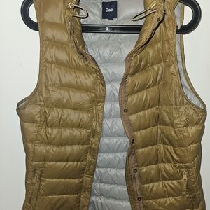 GAP Women's Brown Quilted Vest